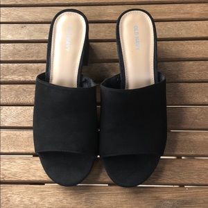 Old Navy Mules with block heel